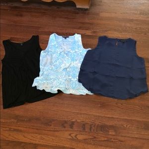 Lot of 3 Banana Republic tank tops, size XS